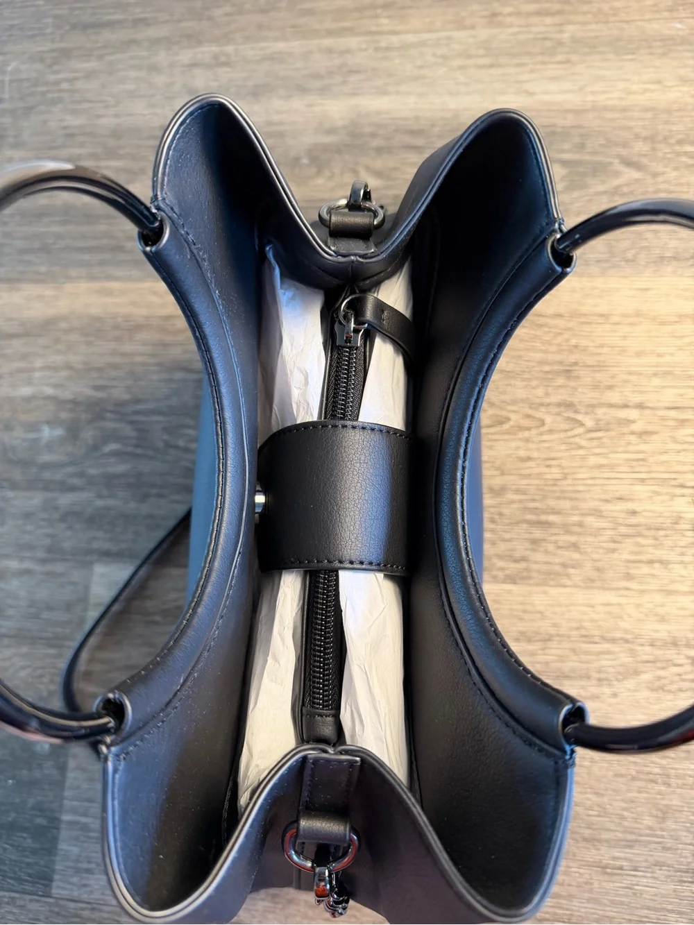 Simply Vera Vera Wang Black Circle-Handle Tote